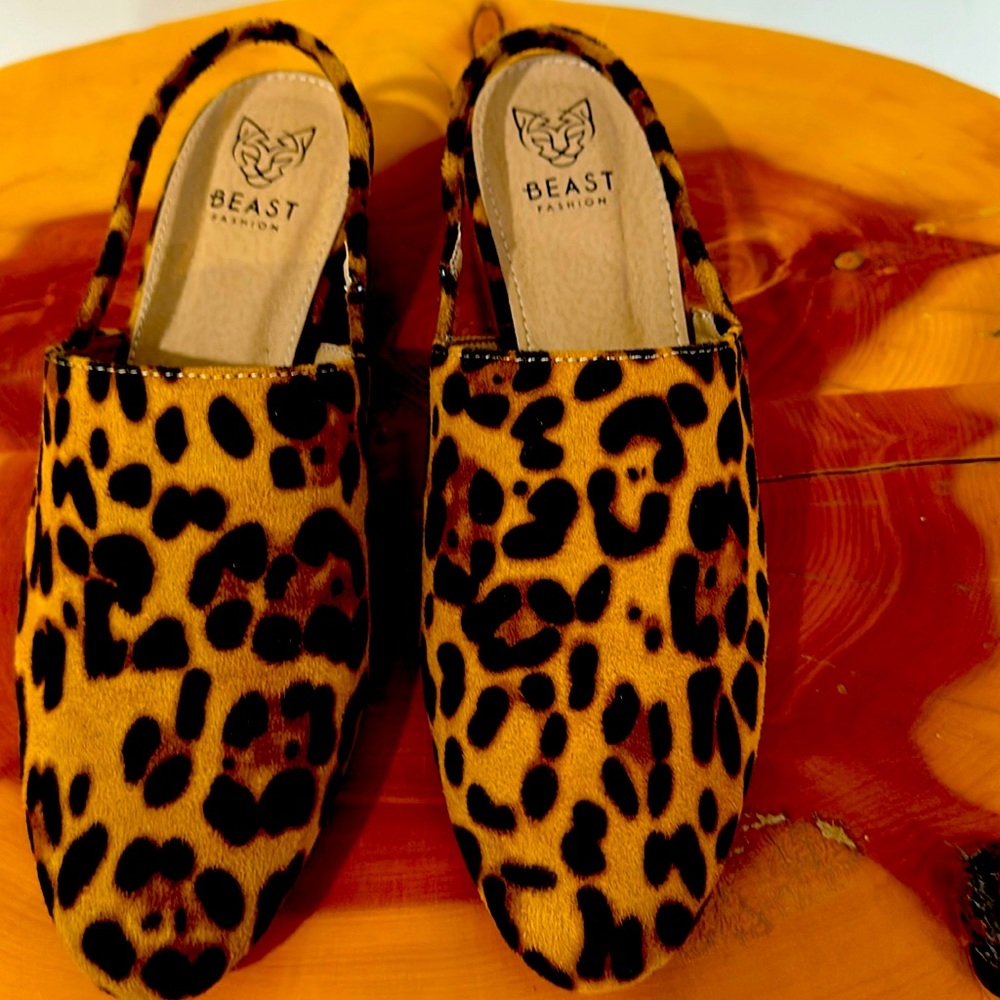 Beast fashion shoes size 9